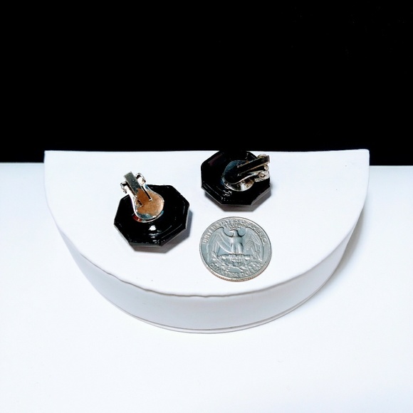 💘 Vtg. Black Checkerboard Faceted Earrings - Picture 7 of 7